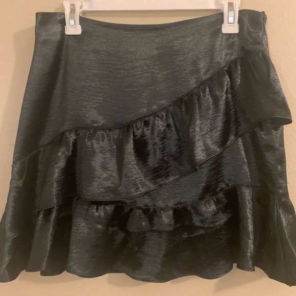 NWOT Ruffle Skirt - Picture 3 of 7